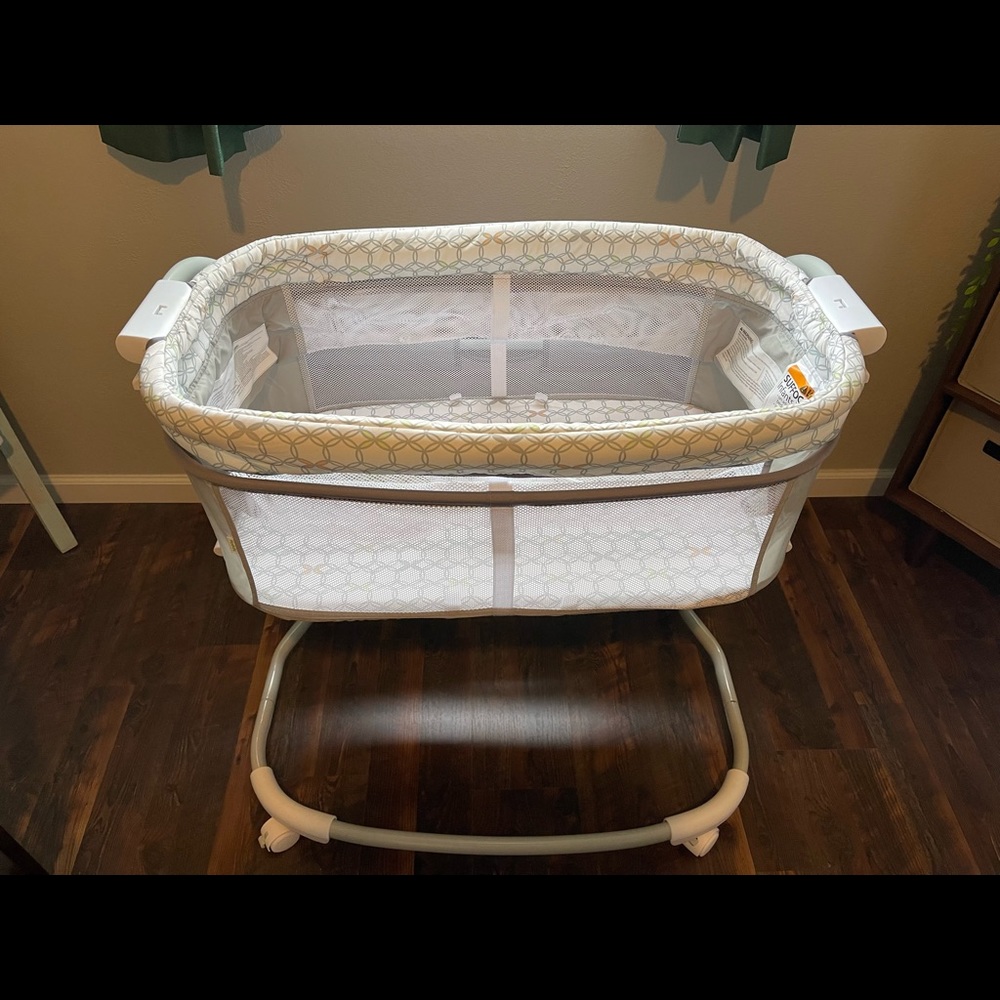 Ingenuity Dream & Grow Bedside Baby Bassinet